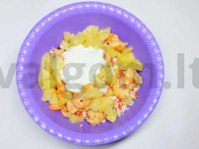 Lengvas salotas su granatais ir žolelėmis Žingsnis 2