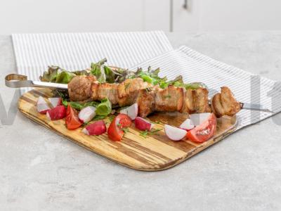 Šašlykas iš kiaulienos su pomidorais ir svogūnais pagrindine nuotrauka