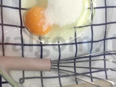 Blynai su šokoladu ir spanguolėmis Žingsnis 1