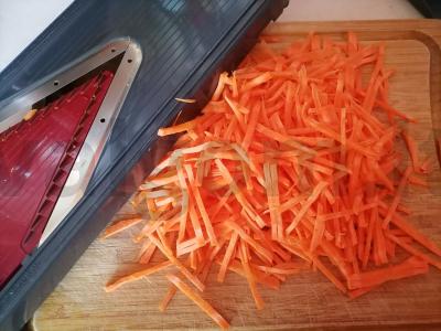 Troškinti kiaulienos šonkauliai su bulvėmis orkaitėje Žingsnis 1