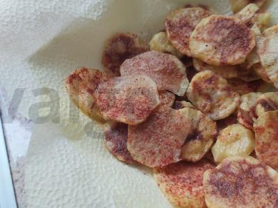 Mikrobangų krosnelėje kepti bulvių traškučiai Žingsnis 5