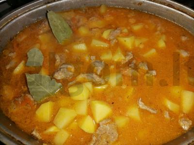 Troškinti kiaulienos šonkauliai su bulvėmis orkaitėje Žingsnis 5