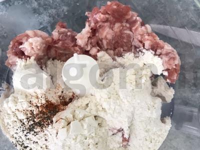 Koteliai „Staloviniai“ iš kiaulienos faršo Žingsnis 2