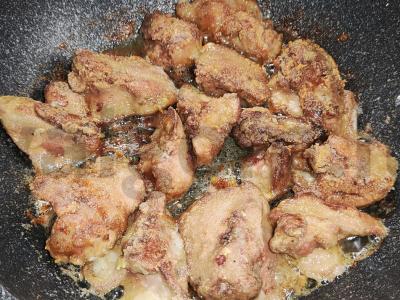 Grietininė vištienos kepenėlė kepta su svogūnais Žingsnis 6