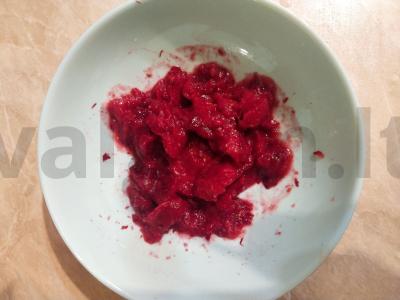 Keptas mėsa spanguolių marinate Žingsnis 1