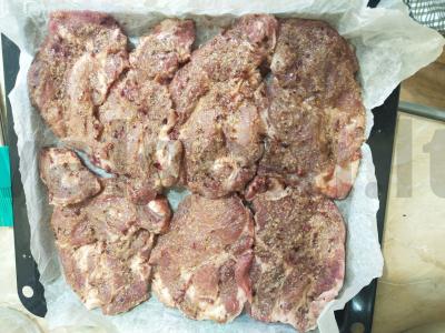 Keptas mėsa spanguolių marinate Žingsnis 3