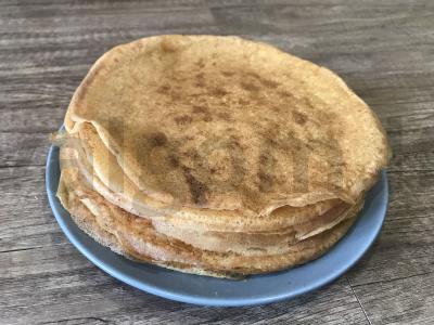 Blynai „Su skylutėmis“ skanūs ir paprasti pagrindine nuotrauka