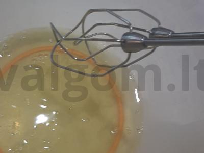 Meringos sausainiai su migdolais Žingsnis 1