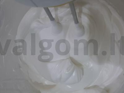 Meringos sausainiai su migdolais Žingsnis 3