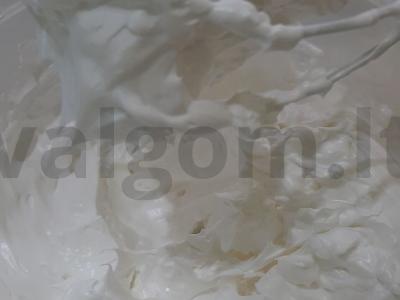 Meringos sausainiai su migdolais Žingsnis 4