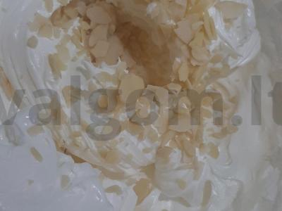 Meringos sausainiai su migdolais Žingsnis 6