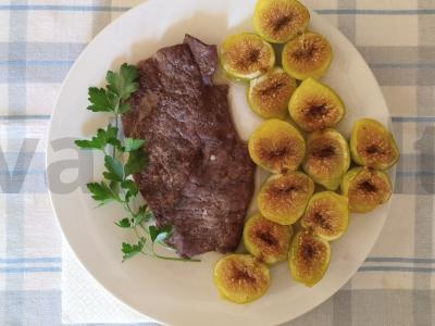 Jautienos steikas su figų garnyru pagrindine nuotrauka