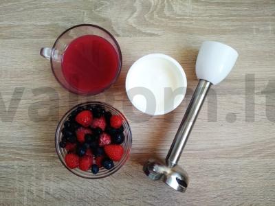 Uogų kokteilis su granatu ir vaniliniu jogurtu Žingsnis 1