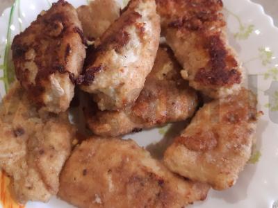 Nuostabūs vištienos kotletai džiūvėsėliuose pagrindine nuotrauka