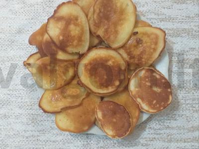 Švelnūs blynai iš rūgštaus pieno pagrindine nuotrauka