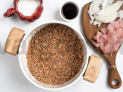 Vištienos krūtinėlė jogurte su grikių koše Žingsnis 1