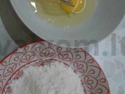 Žuvies kotletai su manų kruopomis Žingsnis 2