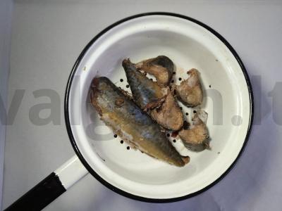 Naudinga karštai rūkyta skumbrė Žingsnis 2