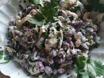 Pupelių salotos su vištiena pagrindine nuotrauka