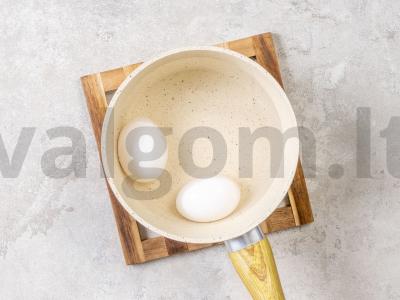 Įdaryti kiaušiniai su sūriu ir česnaku Žingsnis 1