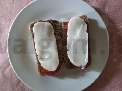Užkandis su sūriu ir keptais pomidorais Žingsnis 3