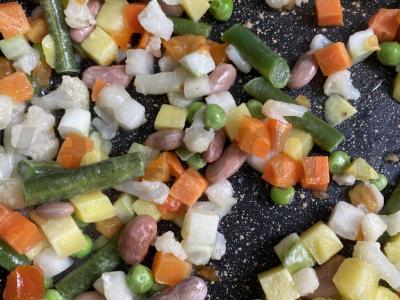 Ryžiai su daržovių mišiniu Žingsnis 1