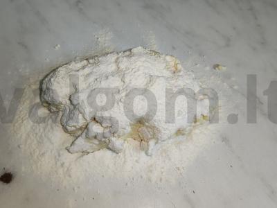 Patingėti varškės virtinukai su grietine ir avietėmis Žingsnis 3