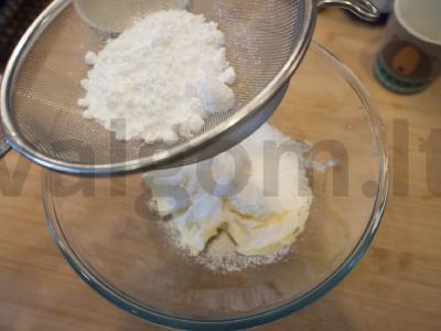 Kavos biskvitiniai pyragaičiai Žingsnis 12