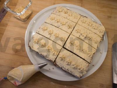 Kavos biskvitiniai pyragaičiai Žingsnis 19