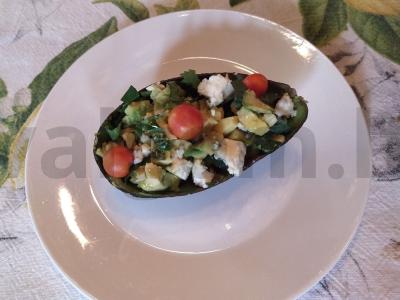 Avokado laivelis su rokforu pagrindine nuotrauka