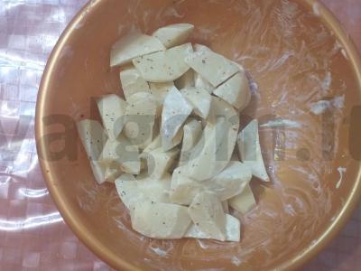 Vištienos šlaunelės su meksikietiška mišraine, bulvėmis ir žiediniais kopūstais kepimo maiše Žingsnis 2