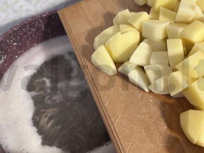 Rūgščiųjų žolelių sriuba iš paruoštos medžiagos Žingsnis 2