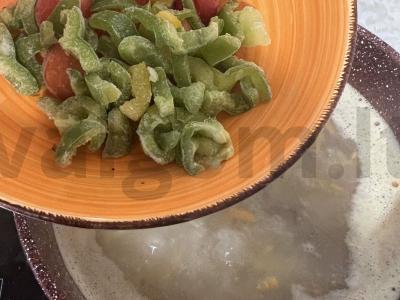 Rūgščiųjų žolelių sriuba iš paruoštos medžiagos Žingsnis 4