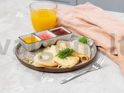 Vegetariškos blynai agurkų marinate pagrindine nuotrauka