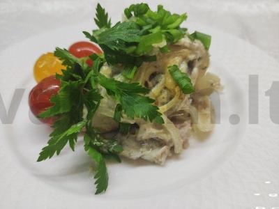 Jūros ešerys grietinės ir garstyčių padaže pagrindine nuotrauka