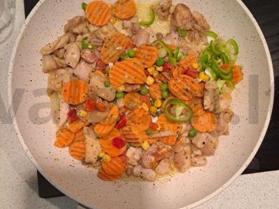 Ryžiai su daržovėmis, vištienos krūtinėle ir čili pipirais Žingsnis 4