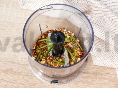 Kalakutienos salotos su žemės riešutais Žingsnis 2