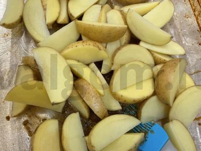 Kaimiška bulvytė su sūrio padažu Žingsnis 1