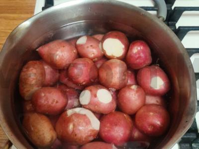 Jaunas bulvės kaimiškai Žingsnis 2