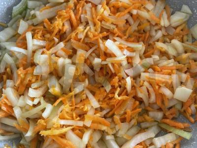 Daržovių sriuba ant jautienos kaulų Žingsnis 2