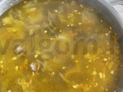 Daržovių sriuba ant jautienos kaulų Žingsnis 4