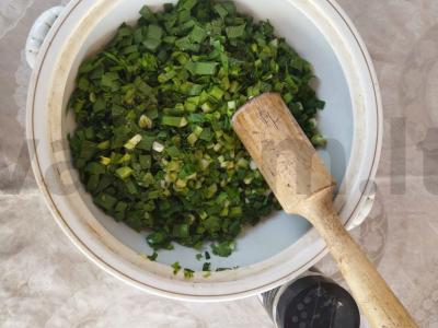 Okroška su dviem svogūnų rūšimis Žingsnis 3