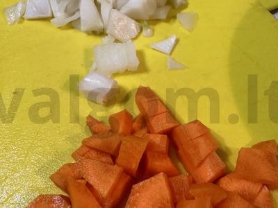 Skani sriuba su makaronais vaikams Žingsnis 2