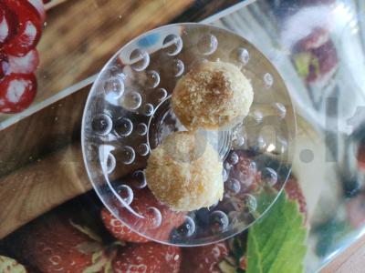 Bulvių rutuliukai su mėsa ir svogūnais pagrindine nuotrauka