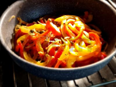 Tunas su paprikomis ir kaparėliais Žingsnis 4