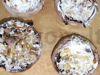 Įdaryti pievagrybiai su varškės sūriu Žingsnis 3