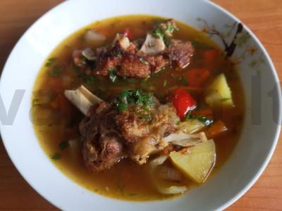 Avinienos šurpa pagrindine nuotrauka