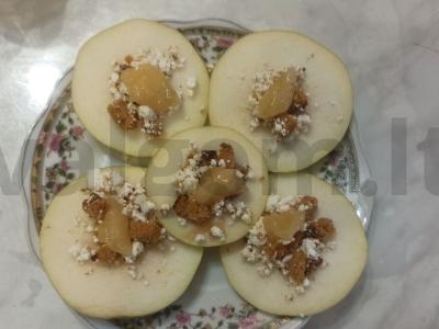 Obuolių žiedai su įdaru pagrindine nuotrauka