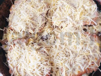 Mėsa prancūziškai su bulvėmis ir grybais orkaitėje Žingsnis 9