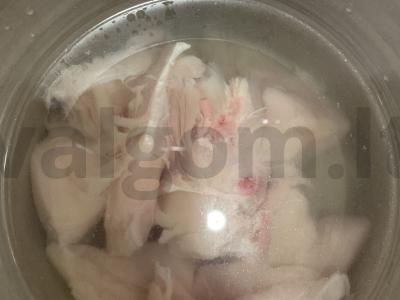 Vištienos pica su grybais ir alyvuogėmis Žingsnis 1